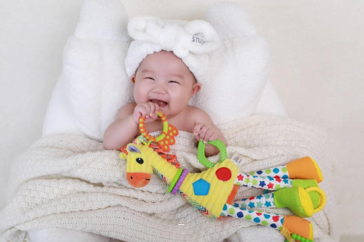 三沙宝宝为什么会吐奶